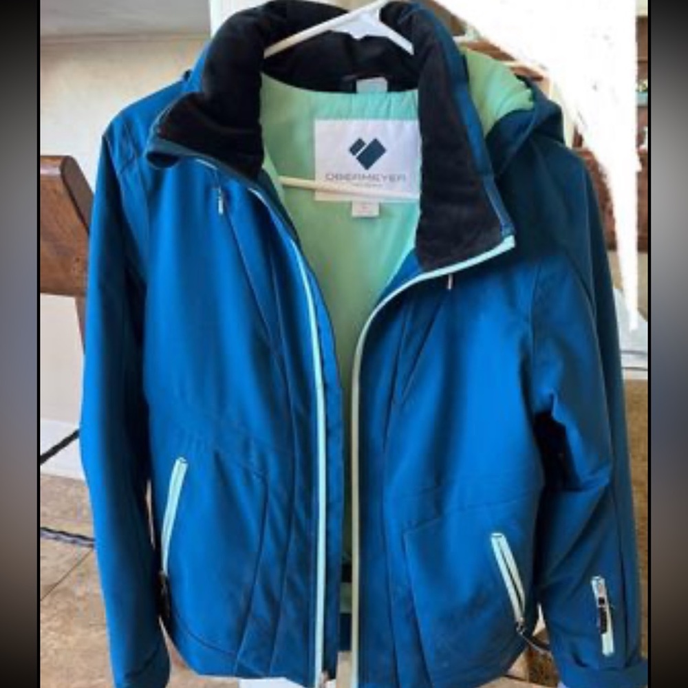 Obermeyer Girls Ski Jacket
Size Teen L (14-16)